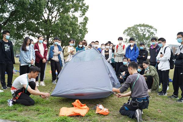 半岛.体育 (中国) 官方网站园艺、厨艺、黑科技……开辟创造性劳动大课堂(图5)